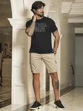 Camiseta Masculina Gola O Preta Estilosa e Refinada com Logomania Pit Bull Jeans