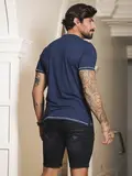 Bermuda Masculina Estilosa com Lavado Escuro e Detalhes Puídos Pit Bull Jeans