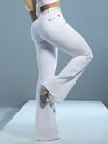 Calça Flare Branca Refinada e Estilosa com Cinto Personalizado Pit Bull Jeans
