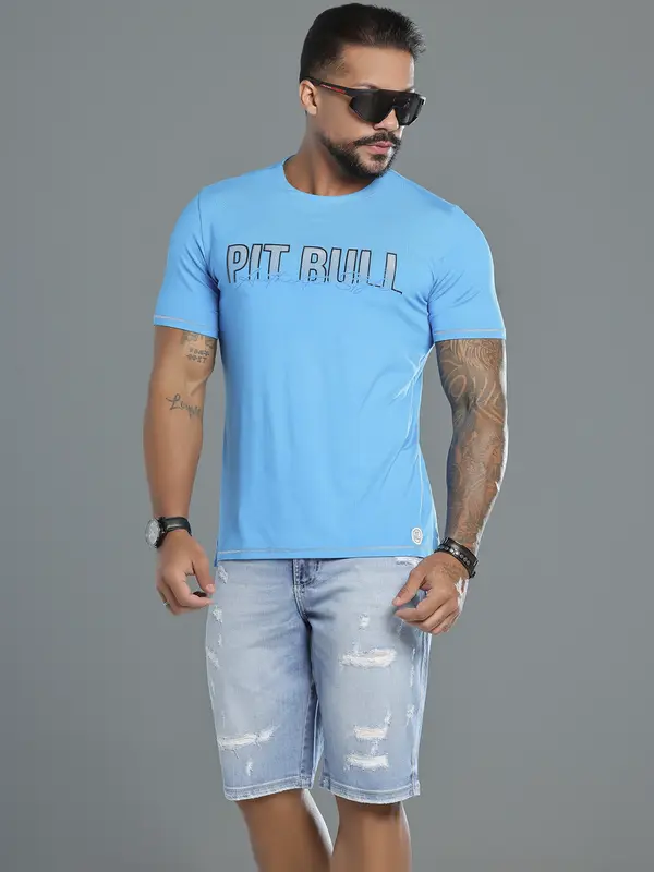 Camiseta Masculina Autêntica e Estilosa com Estampa em Relevo Pit Bull Jeans