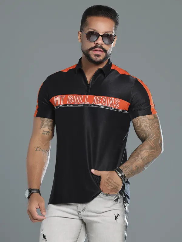 Polo Masculina Estilosa com Logomania em Relevo Pit Bull Jeans