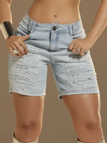 Bermuda Soltinha Confortável com Pedrarias e Estilo Destroyed Pit Bull Jeans