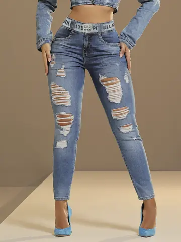 Calça Boyfriend Fashion com Cinto Personalizado e Estilo Destroyed Pit Bull Jeans