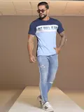 Camiseta Masculina Gola O e Estampa em Relevo Pit Bull Jeans