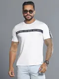 Camiseta Branca Masculina com Estampa em Relevo e Detalhe nos Ombros Pit Bull Jeans