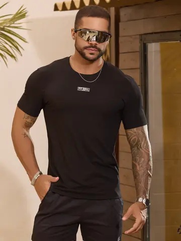 Camiseta Masculina Gola O Preta Estilosa e Casual Pit Bull Jeans