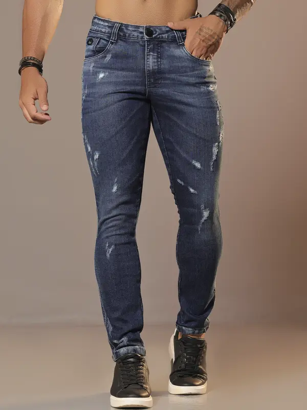 Calça Masculina Sofisticada com Lavado Médio e Detalhes Puídos Pit Bull Jeans
