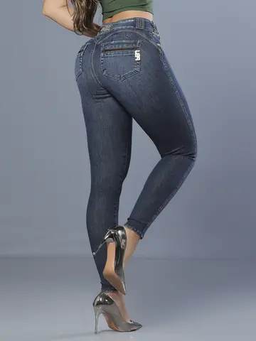 Calça Skinny Modeladora e Sofisticada com Detalhes em Strass Pit Bull Jeans
