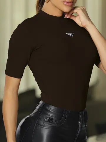Blusa Gola Alta Elegante e Casual com Modelagem Ajustada Empório Pit Bull