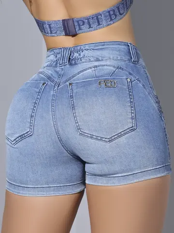 SHORT SEXY PIT BULL JEANS COM MODELAGEM AJUSTADA E DETALHES EXCLUSIVOS