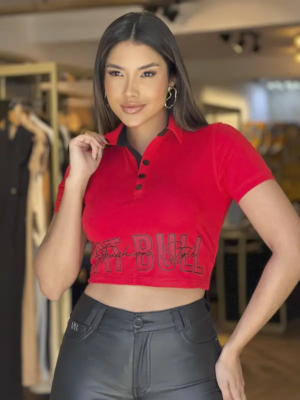 CROPPED POLO PIT BULL JEANS MODELAGEM SLIM E LOGOMANIA COM RELEVO