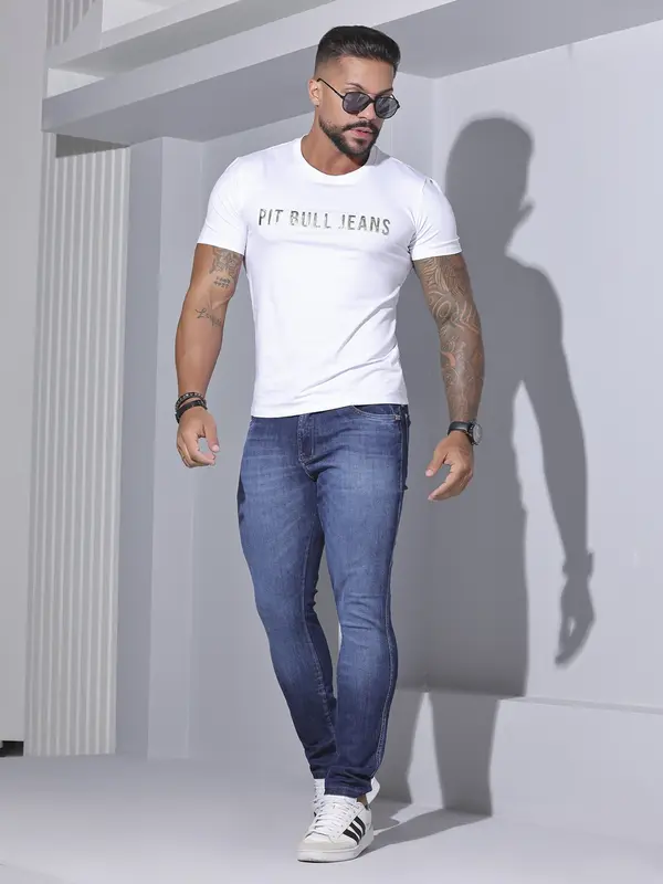 Camiseta Masculina com Logomania Pit Bull Jeans Casual e Estilosa