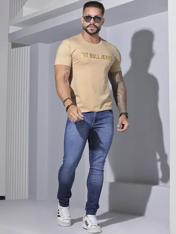 Camiseta Masculina com Logomania Pit Bull Jeans Casual e Estilosa