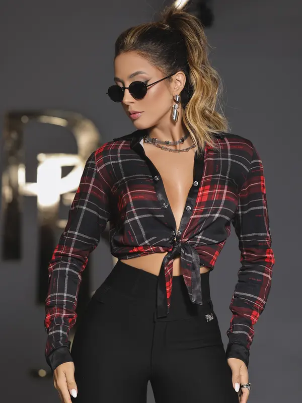 Camisa Cropped Xadrez Pit Bull Jeans Luxo com Detalhes Refinados e Estilosos