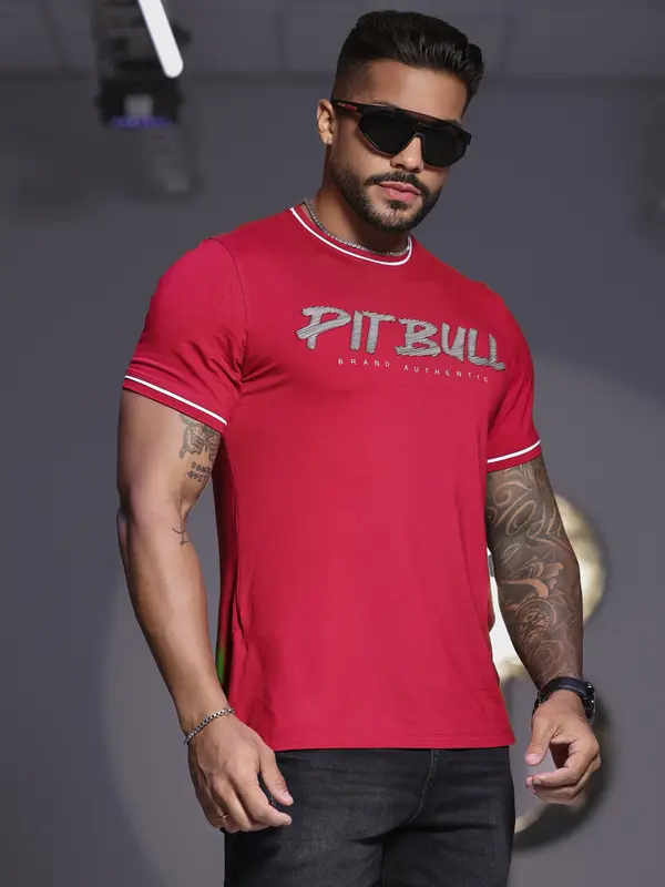 CAMISETA MASCULINA CASUAL PIT BULL VERMELHA AUTÊNTICA E VIBRANTE