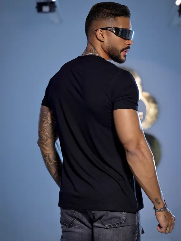CAMISETA MASCULINA PRETA EXCLUSIVA COM ATITUDE NA ESTAMPA PIT BULL