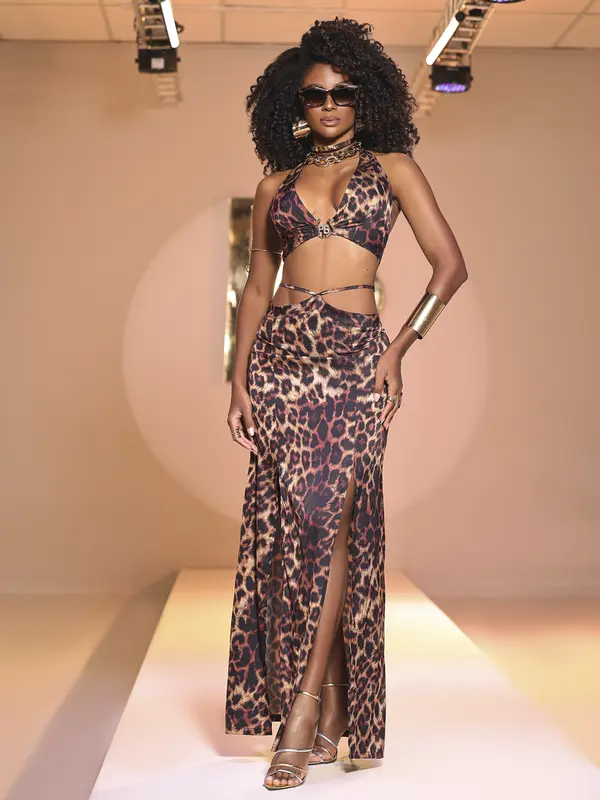 Vestido Longo Animal Print Onça com Fendas Laterais Pit Bull Jeans