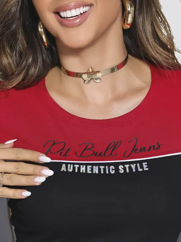 Vestido T-Shirt Feminino com Recortes e Estampa em Relevo Autêntica
