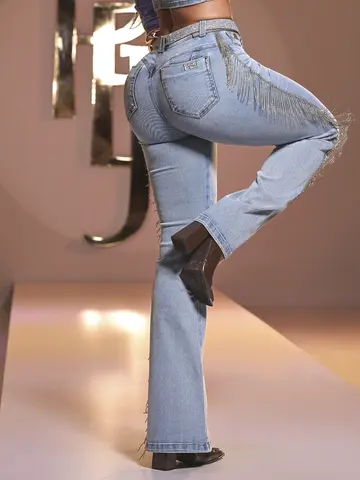 Calça Flare Jeans Claro Pit Bull com Cinto e Toque de Luxo Sofisticado