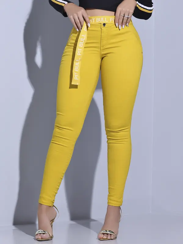 Calça Feminina Amarela Skinny Pit Bull Jeans com Cinto Estiloso