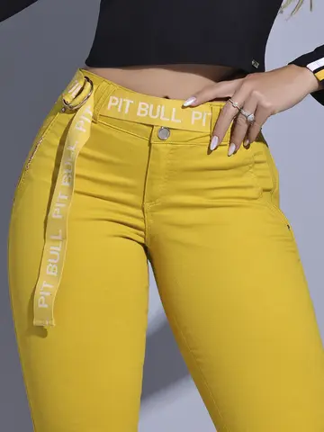 Calça Feminina Amarela Skinny Pit Bull Jeans com Cinto Estiloso