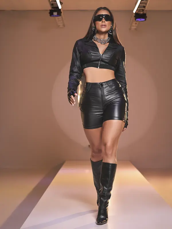 BERMUDA MEIA COXA RESINADA PIT BULL JEANS SOFISTICADA COM TOQUE REFINADO