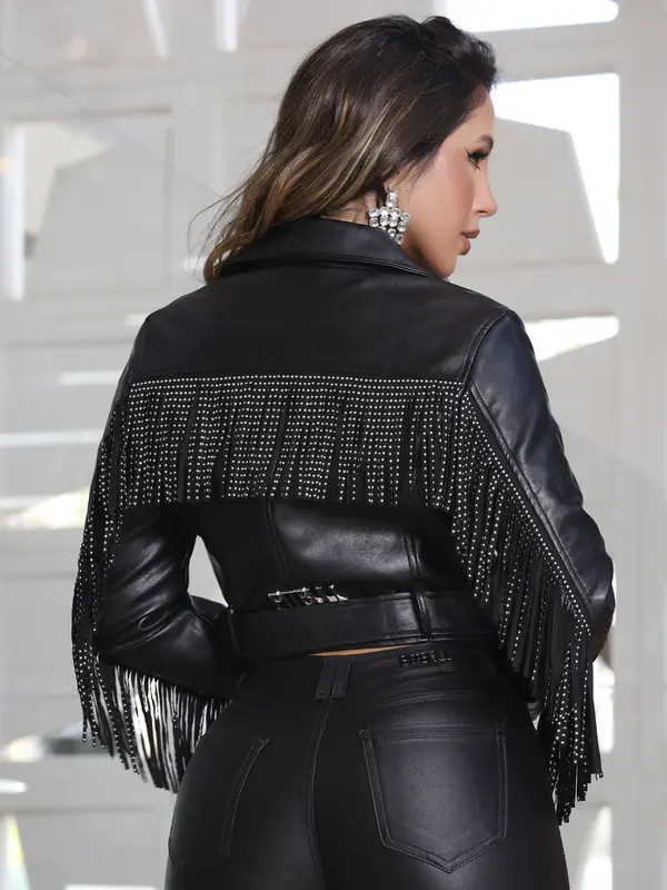 JAQUETA CONCEITO PRETA COM FRANJAS E ACABAMENTO PREMIUM PIT BULL JEANS