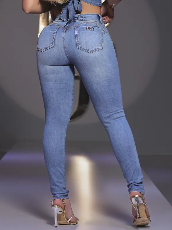 Calça Feminina Modeladora Skinny com Escrita Pit Bull Jeans em Bordado