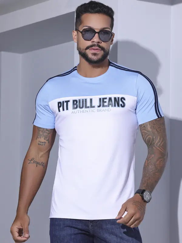 Camiseta Gola O Pit Bull Jeans Logomania com Relevo e Modelagem Slim