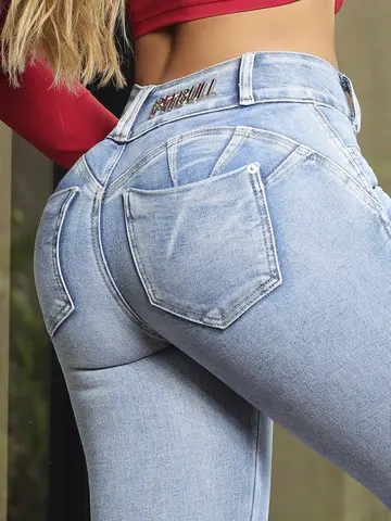 Calça Skinny Pit Bull Jeans Modeladora com Lavado Claro