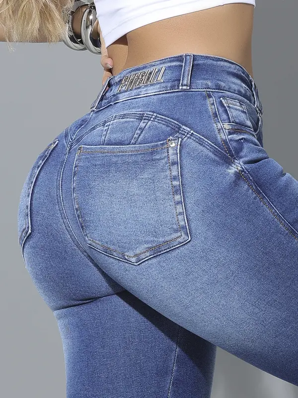 CALÇA FEMININA PIT BULL JEANS COM ESCRITA BORDADA E MODELAGEM PERFEITA
