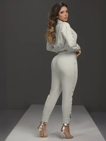 CONJUNTO COM CALÇA, JAQUETA E TOP EMPÓRIO PIT BULL CASUAL E REFINADO