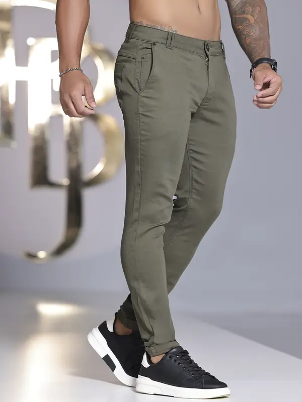 Calça Masculina Slim com Detalhe em Bordado no Cós Pit Bull Jeans