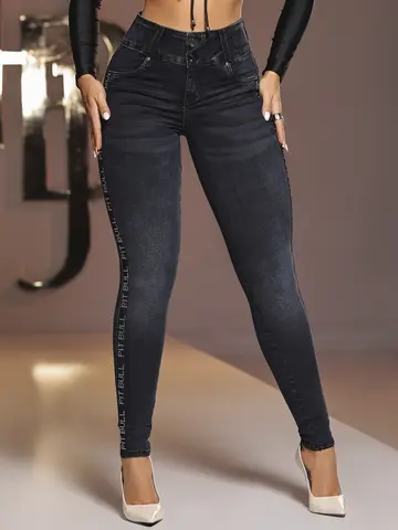 CALÇA FEMININA PIT BULL JEANS COM LAVAGEM MODERNA E ELÁSTICO PERSONALIZADO