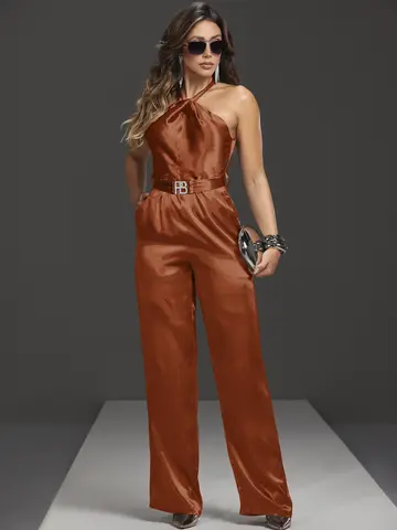 Macacão com Cinto e Enfeite Pit Bull Premium com Modelagem Elegante