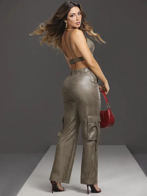 Conjunto Calça e Top Empório Pit Bull Sofisticado e Elegante