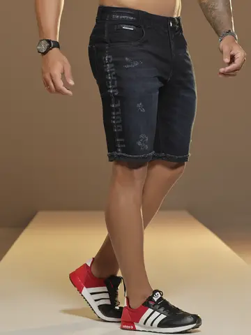 BERMUDA MASCULINA COM LOGOMANIA EM LASER PIT BULL JEANS
