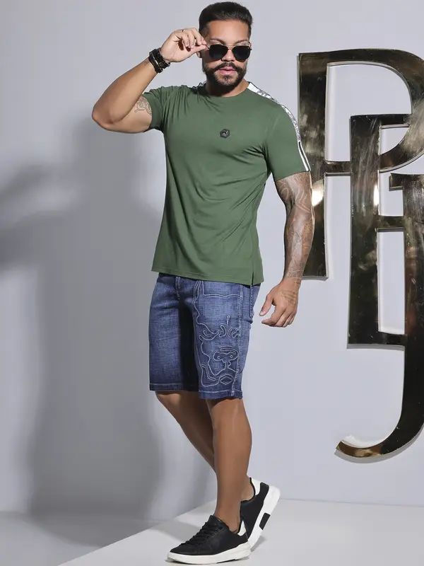 Bermuda Masculina com Bordado Lateral Estiloso Pit Bull Jeans