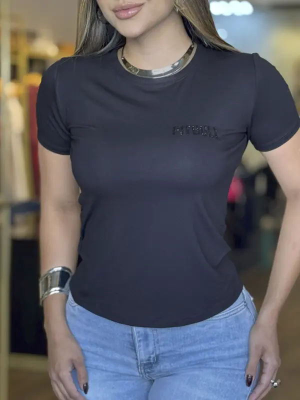 T-Shirt Feminina Slim Pit Bull Jeans Confortável e Versátil