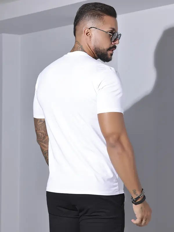 Camiseta Gola O Elegante e Versátil Pit Bull Jeans
