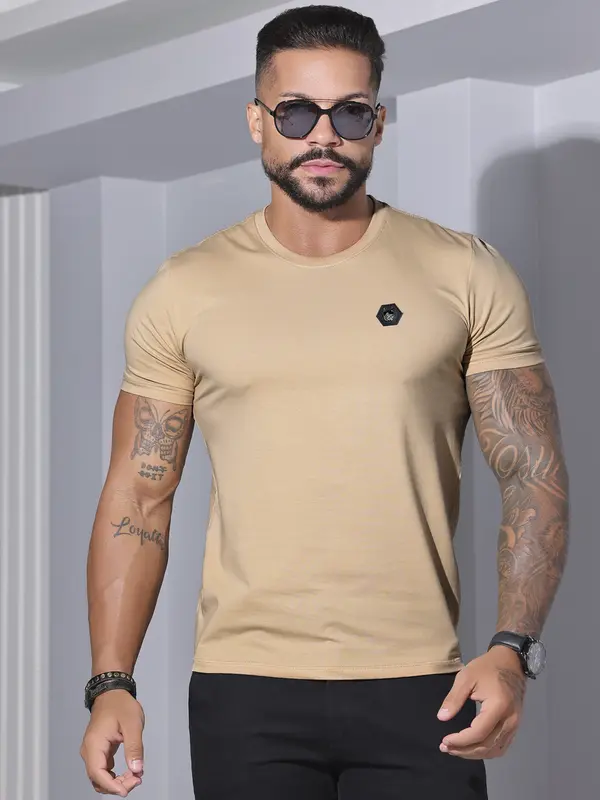 Camiseta Gola O Elegante e Versátil Pit Bull Jeans