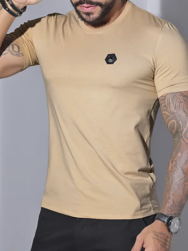 Camiseta Gola O Elegante e Versátil Pit Bull Jeans