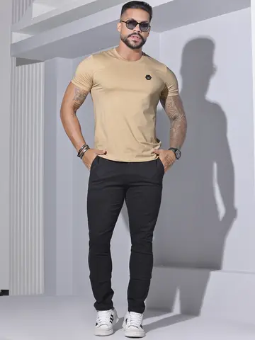 Camiseta Gola O Elegante e Versátil Pit Bull Jeans