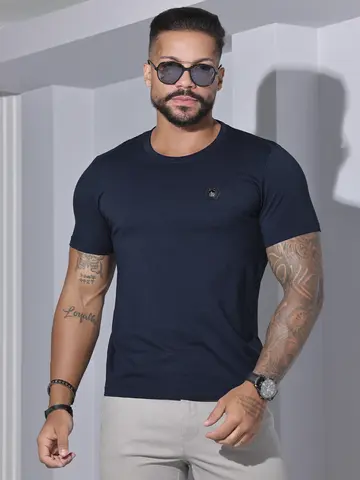 Camiseta Gola O Elegante e Versátil Pit Bull Jeans