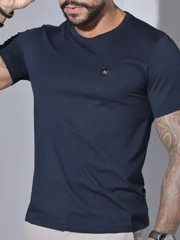 Camiseta Gola O Elegante e Versátil Pit Bull Jeans