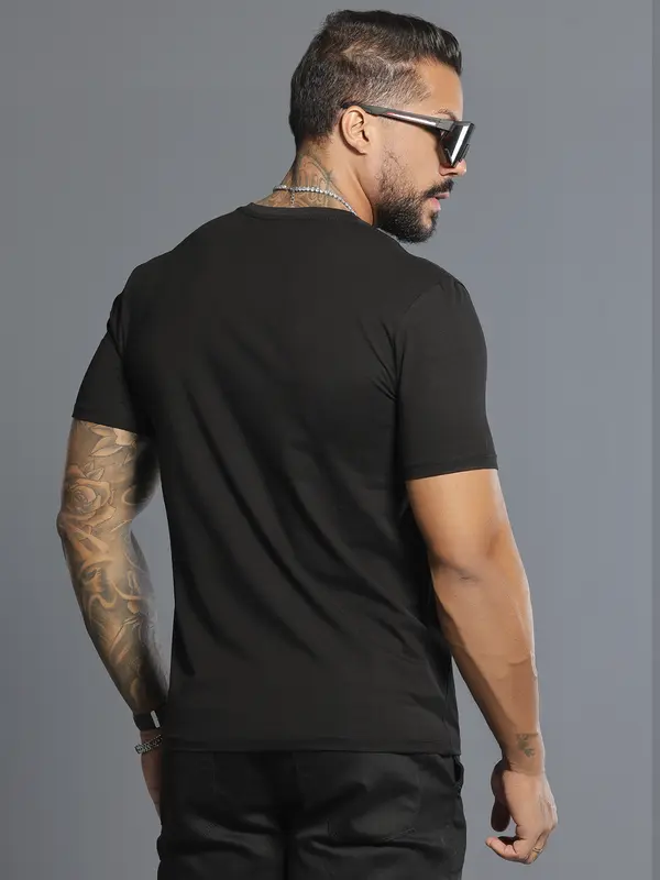 Camiseta Gola O Autêntica e Casual com Logomania Pit Bull Jeans