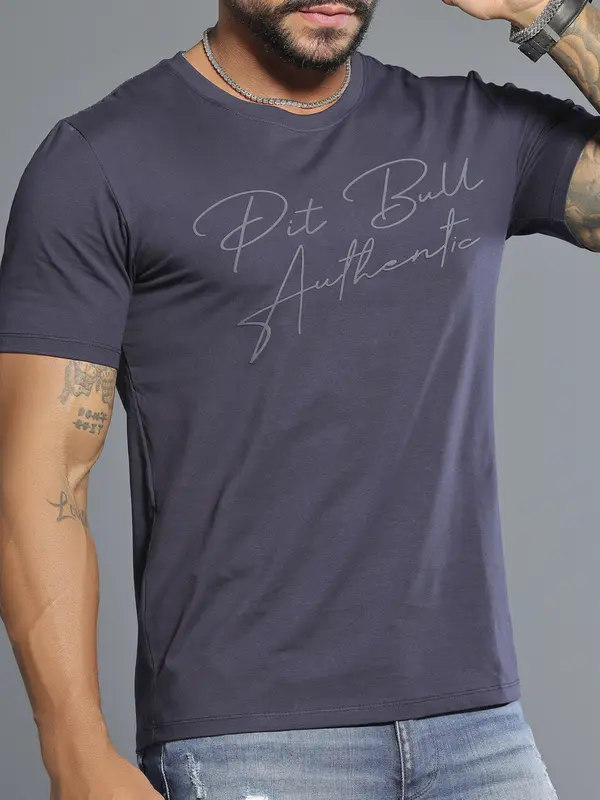 Camiseta Gola O Autêntica e Casual com Logomania Pit Bull Jeans