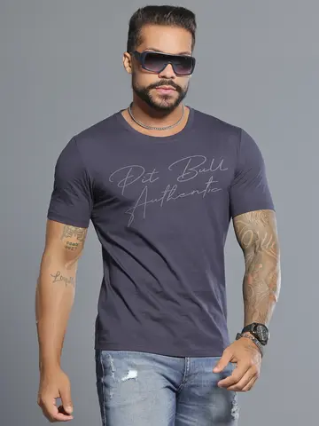 Camiseta Gola O Autêntica e Casual com Logomania Pit Bull Jeans