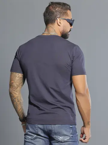 Camiseta Gola O Autêntica e Casual com Logomania Pit Bull Jeans