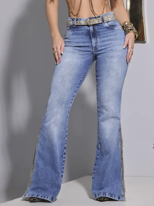 Calça Flare Conceito com Cinto e Fendas com Corrente de Strass Pit Bull Jeans Luxo